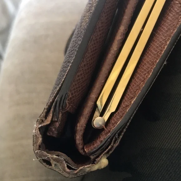 Authentic Louis Vuitton‎ French Kisslock Wallet - Picture 9 of 11